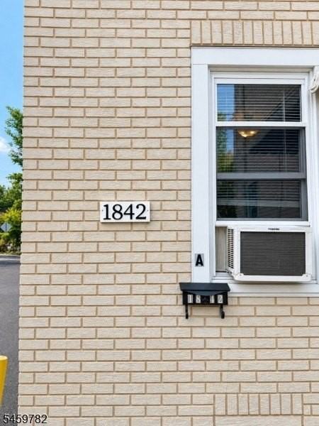 1842 W 5th St - Photo 2 of 15