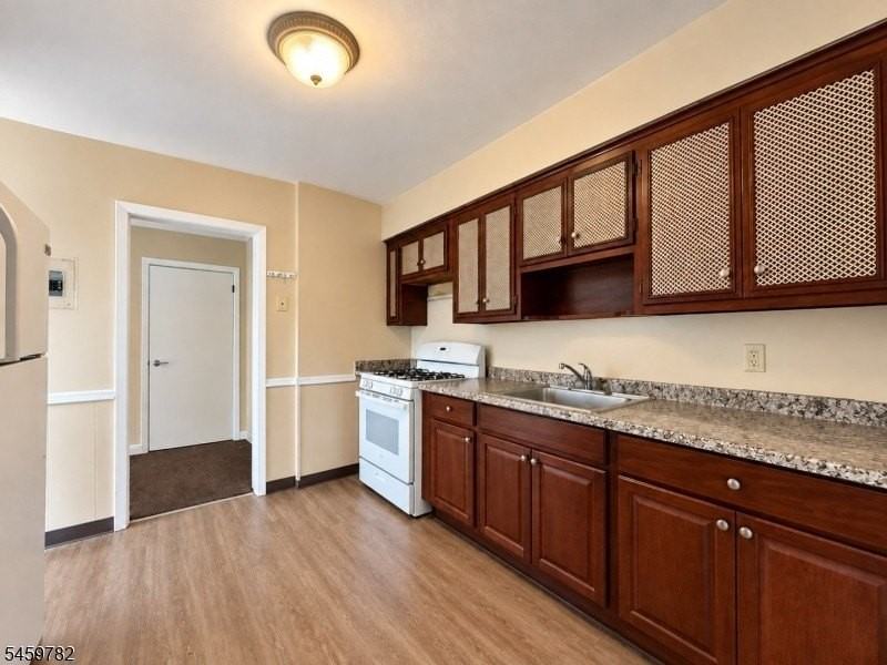 1842 W 5th St - Photo 3 of 15