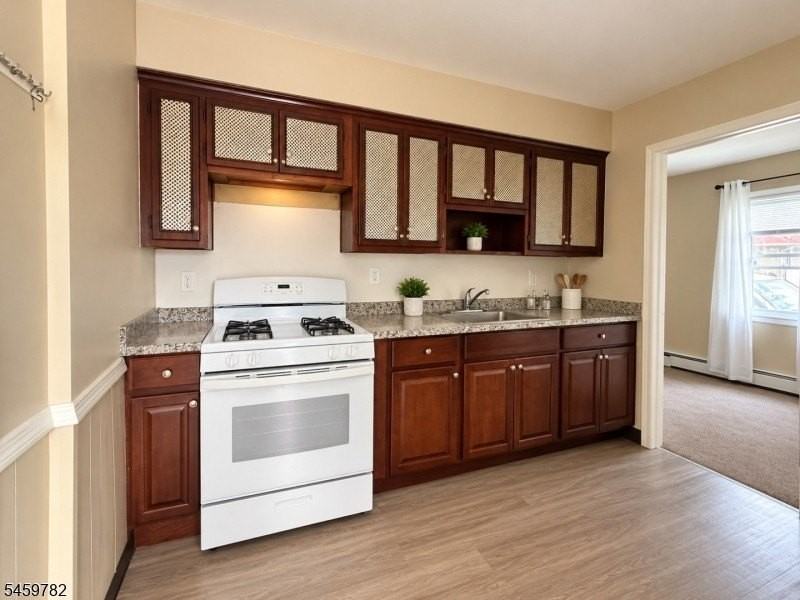 1842 W 5th St - Photo 4 of 15
