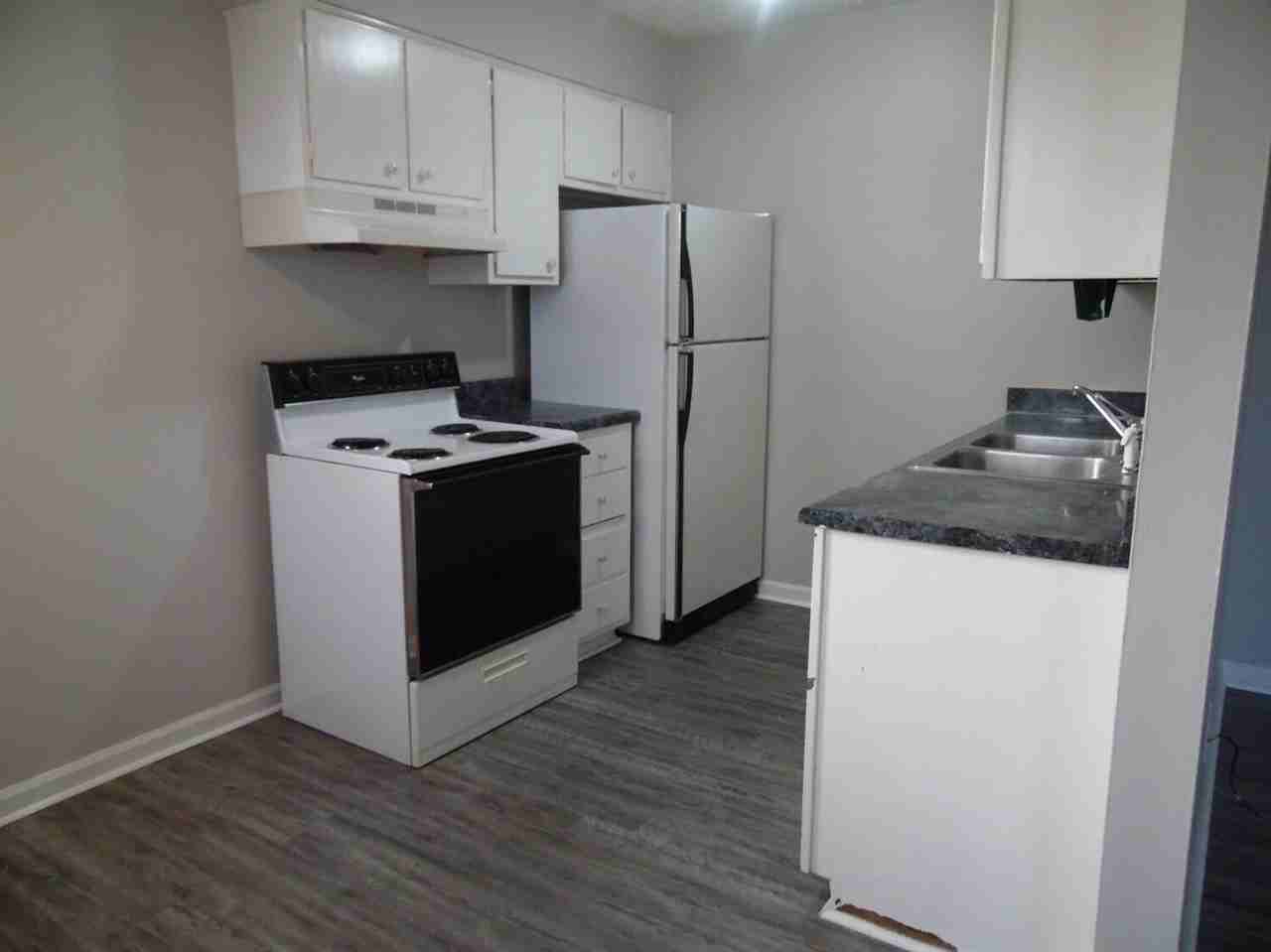 1511 Steadmantown Ln #1 - Photo 5 of 7