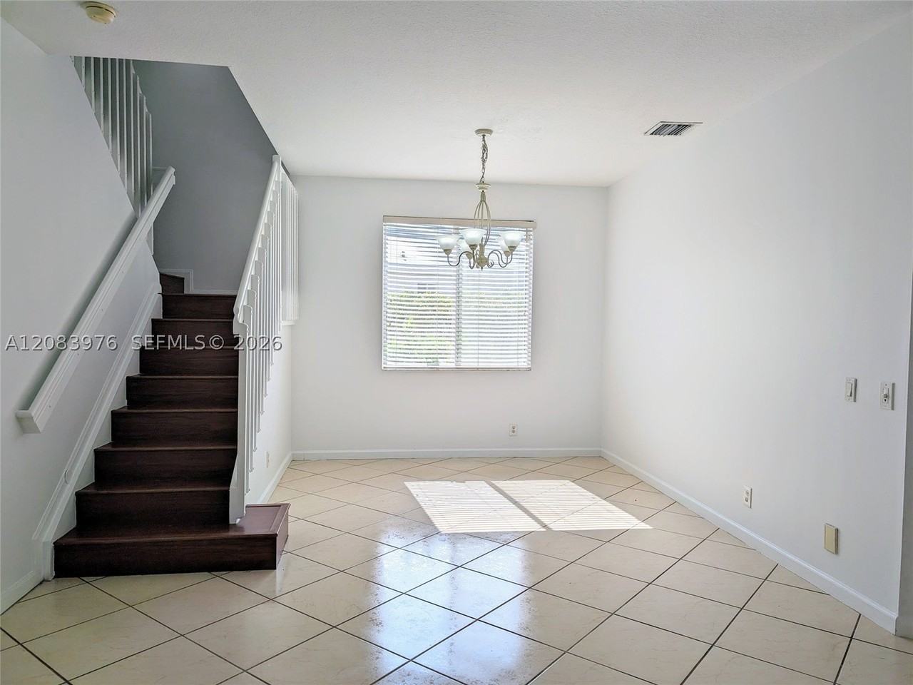 911 Phoenix Way - Photo 6 of 20