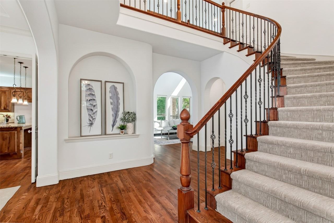 846 Deerfield Rd - Photo 5 of 40