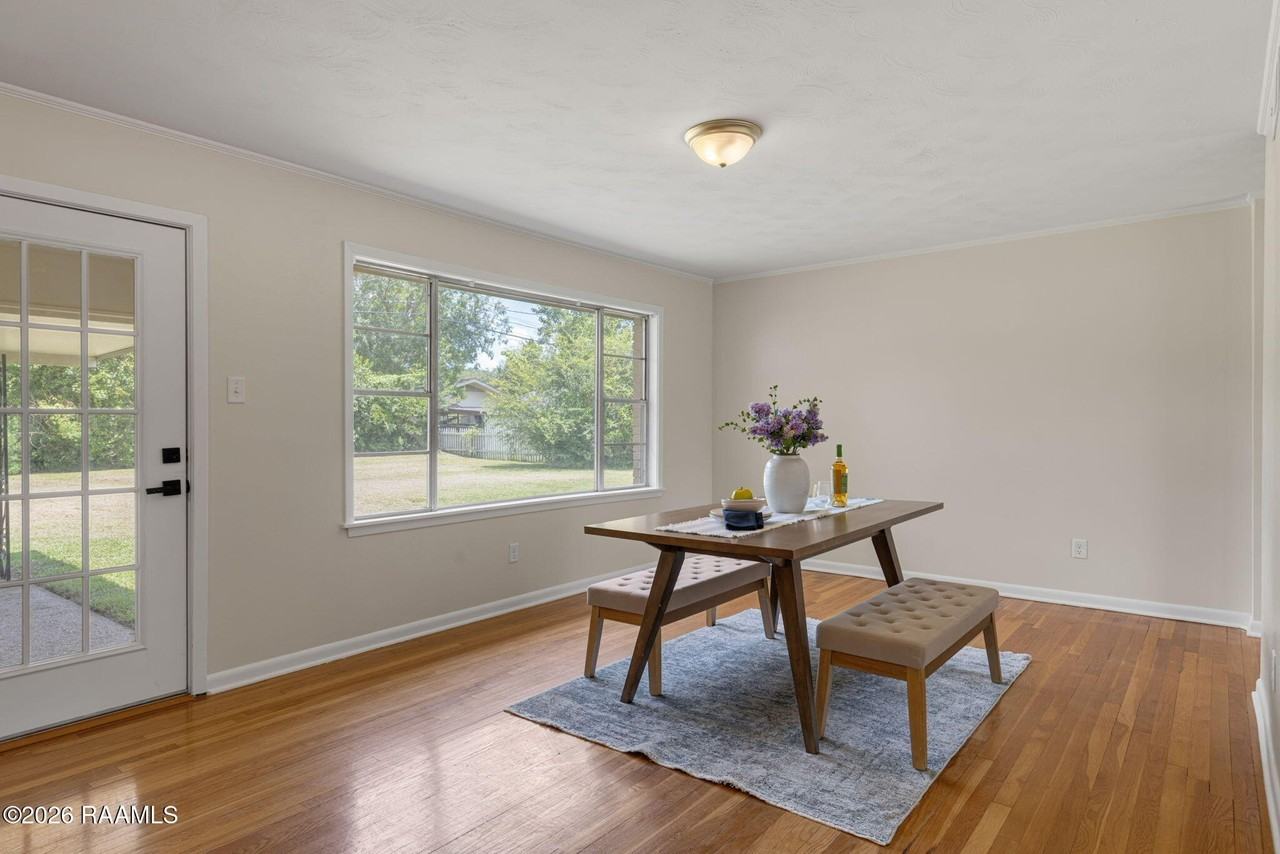 209 Karen Dr - Photo 4 of 23