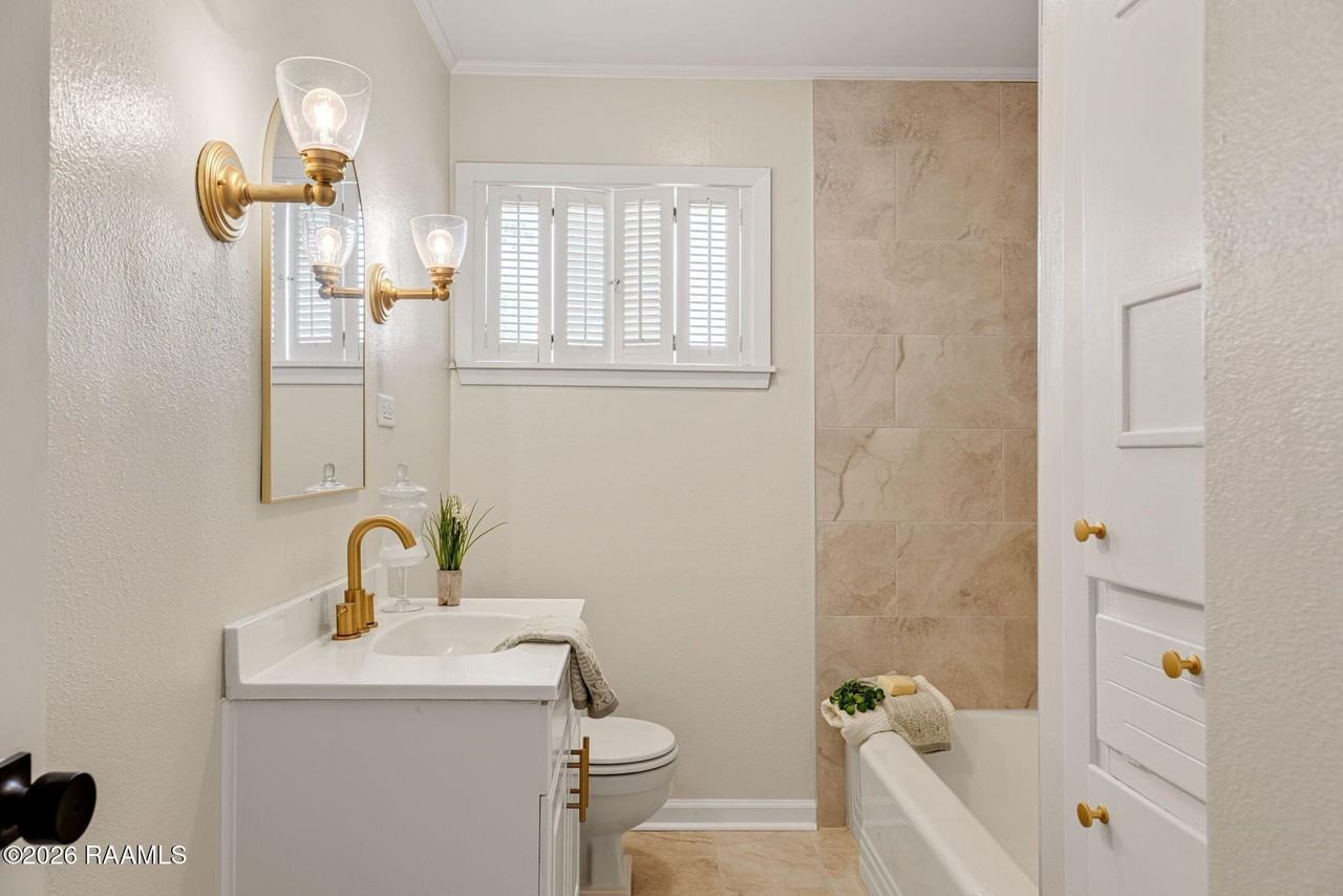 209 Karen Dr - Photo 6 of 23