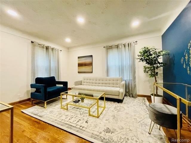 556 Bird Ave - Photo 6 of 23
