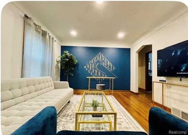 556 Bird Ave - Photo 7 of 23