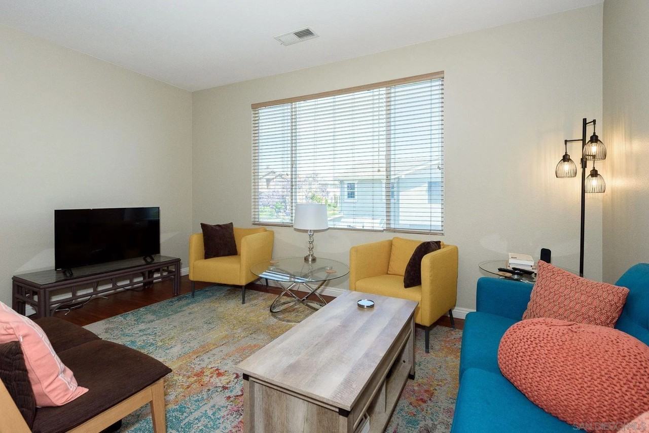 2226 Birds Nest Ln - Photo 5 of 25