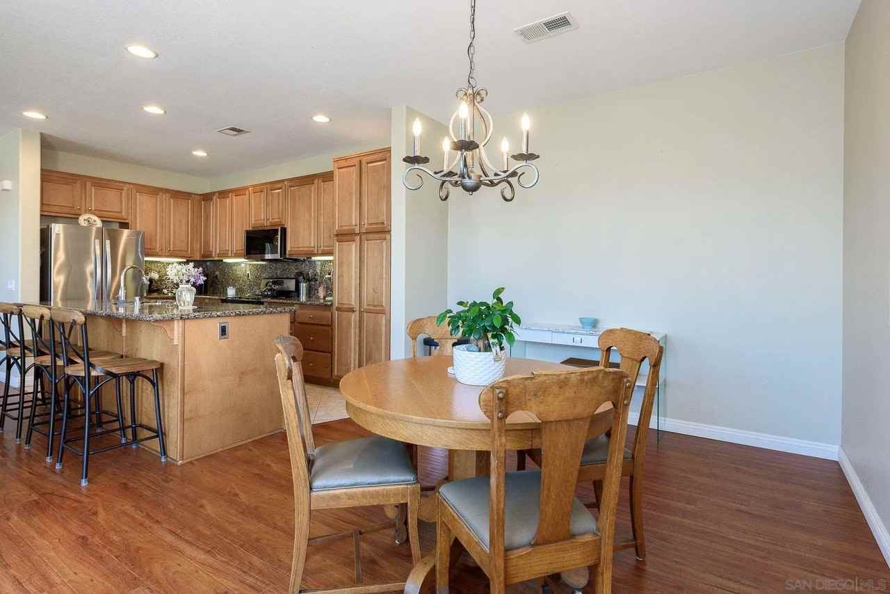 2226 Birds Nest Ln - Photo 7 of 25