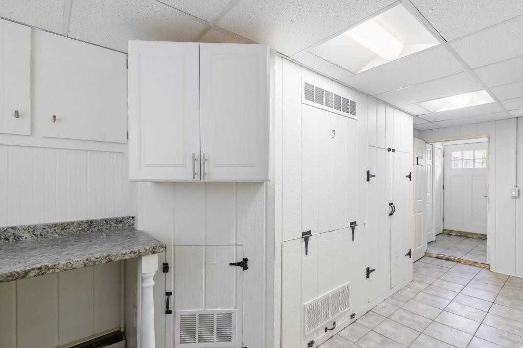 26324 Harper Ave - Photo 3 of 7