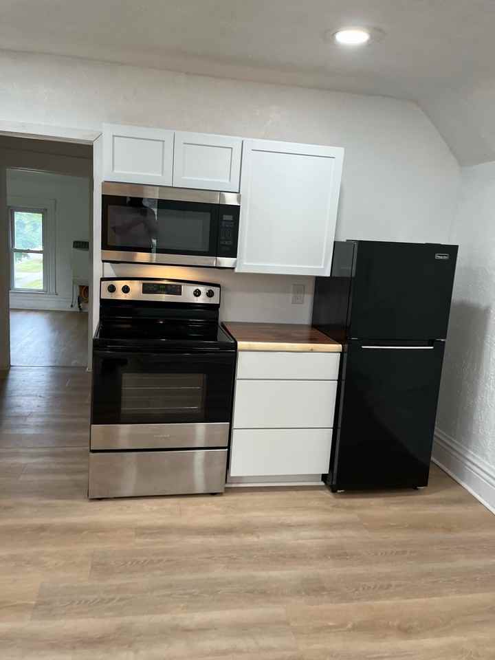 433 S Washington St #2 - Photo 4 of 8