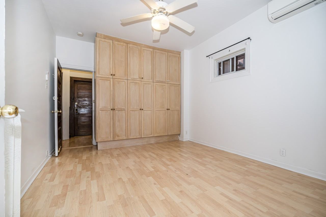370 Brunswick Avenue #B - Photo 5 of 10