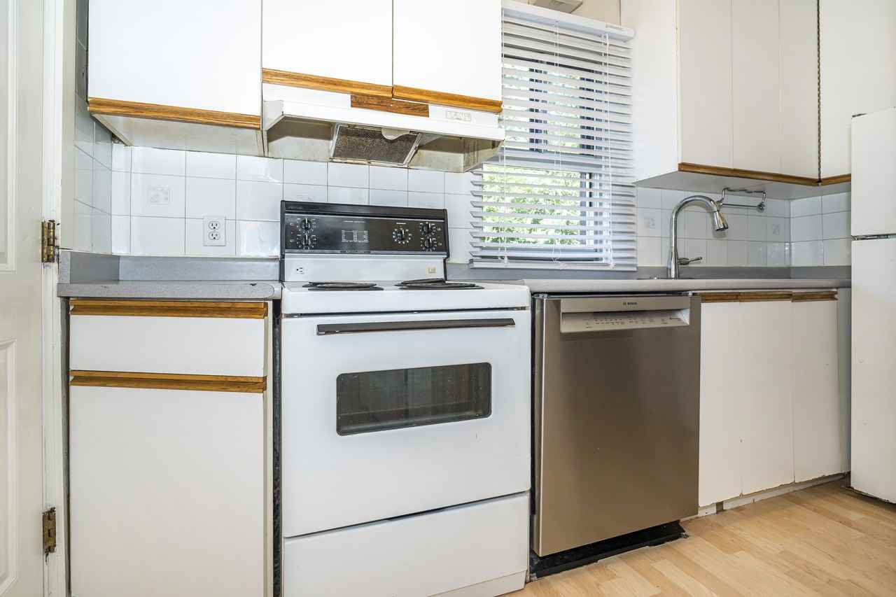370 Brunswick Avenue #B - Photo 7 of 10