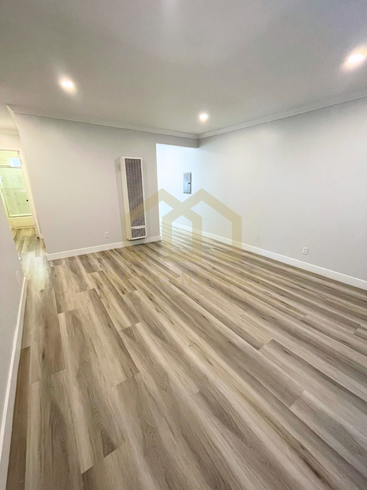 716 N G St #10 - Photo 7 of 12