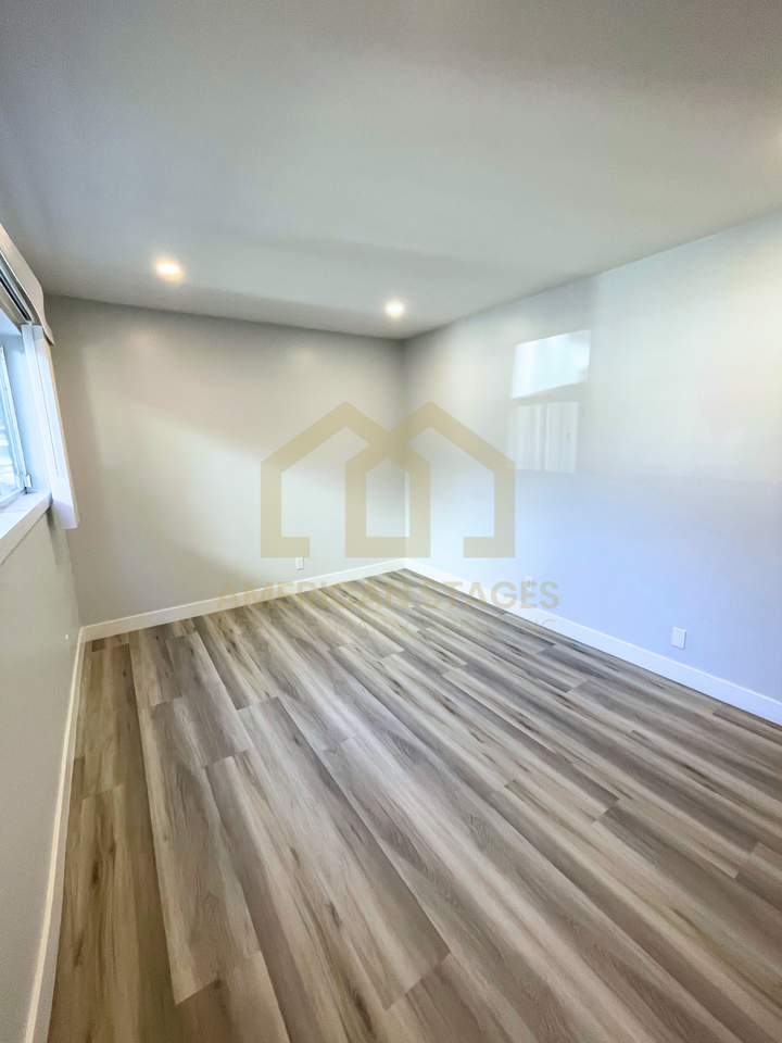 716 N G St #10 - Photo 5 of 12