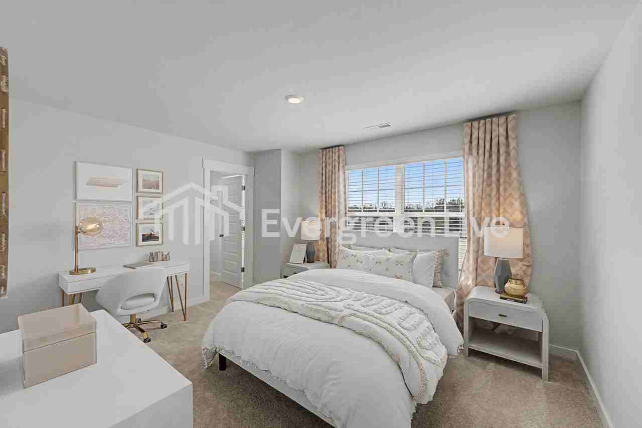 1005 Teddys Way - Photo 5 of 21
