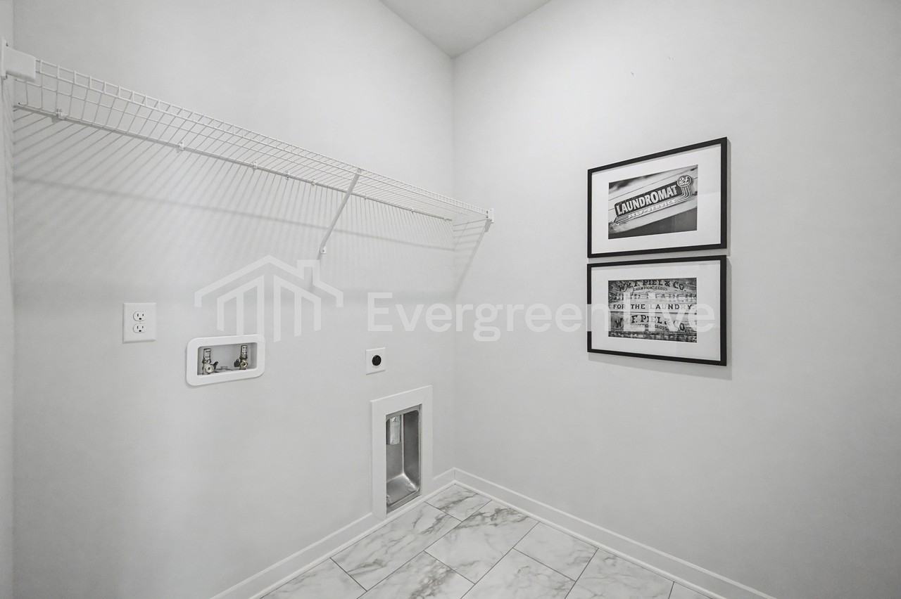 1028 Curtis Springs Ln - Photo 4 of 21
