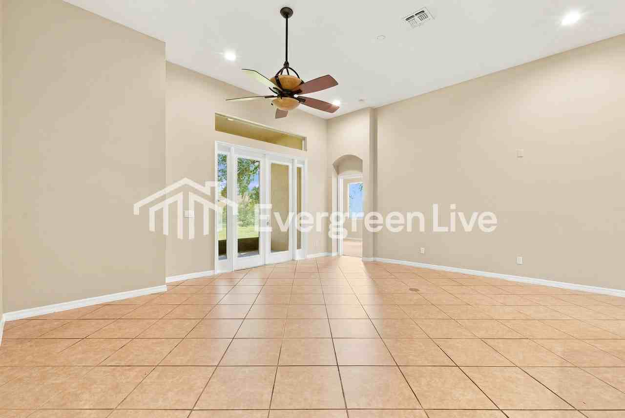 1826 Palmerston Cir - Photo 2 of 15