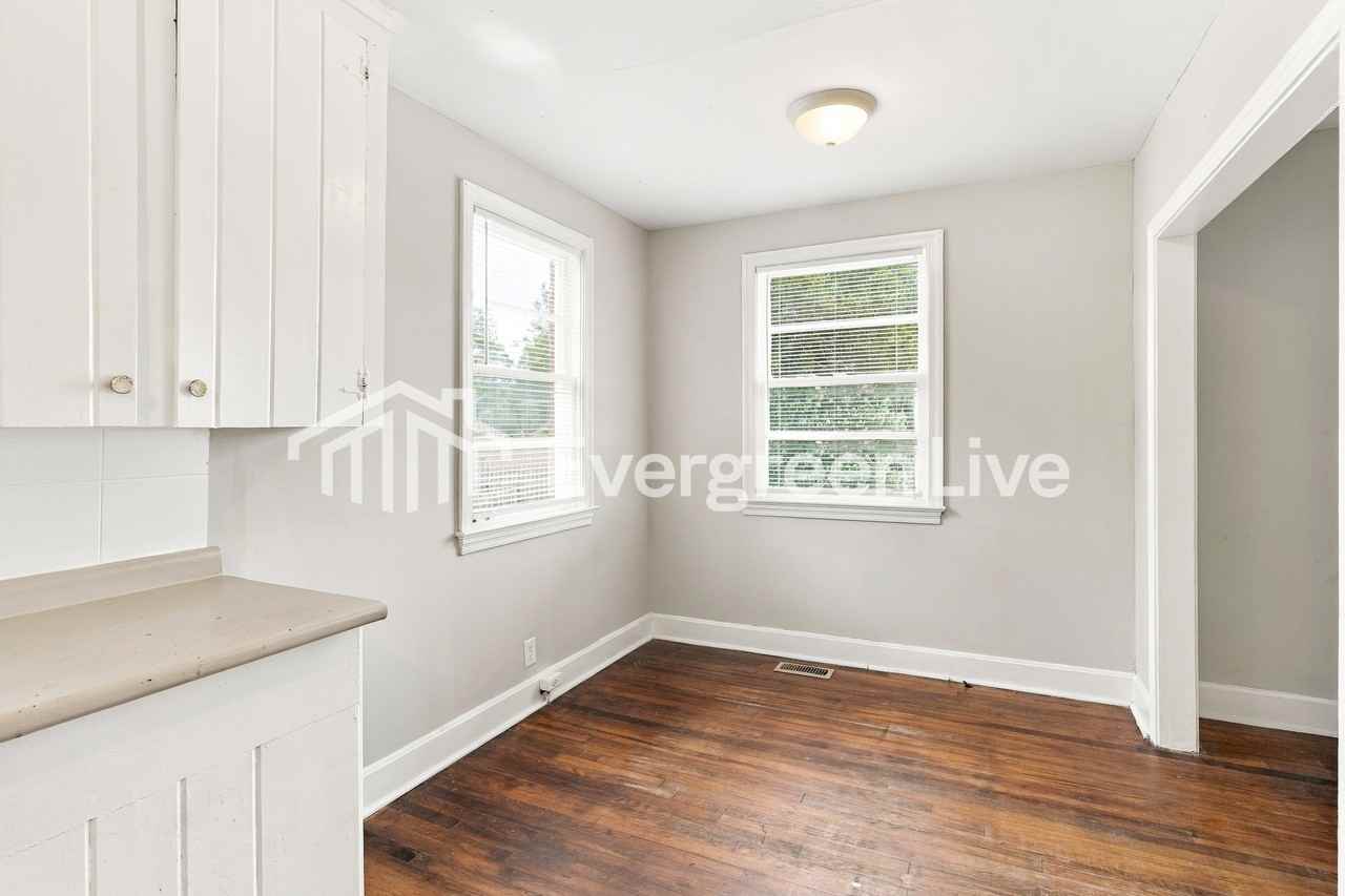 1505 Granby Rd - Photo 4 of 15