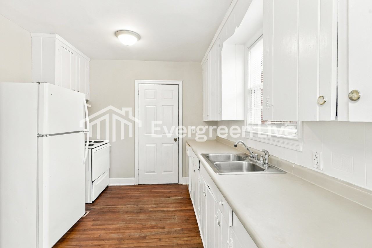 1505 Granby Rd - Photo 6 of 15