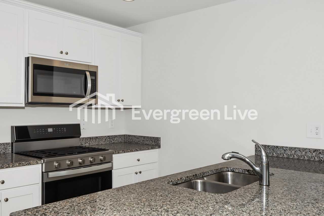2217 Courtina Way - Photo 6 of 15