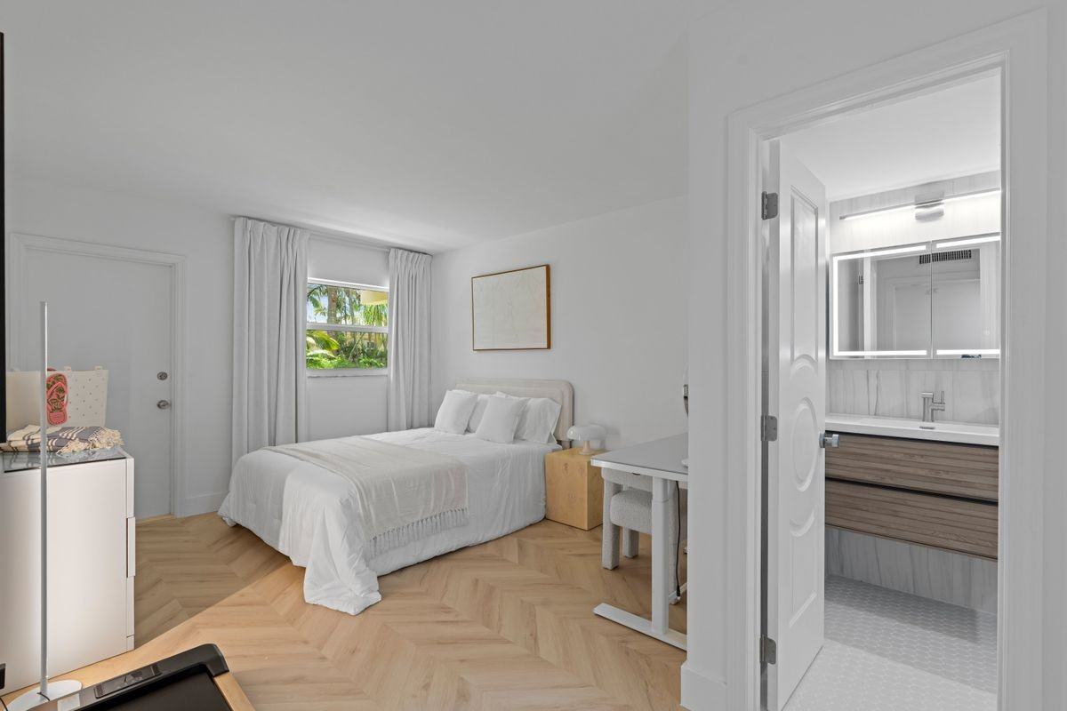 660 Glouchester St - Photo 4 of 18