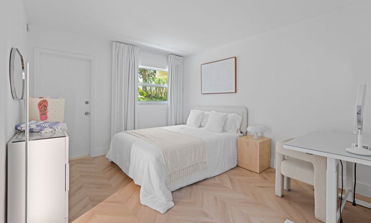 660 Glouchester St - Photo 5 of 18
