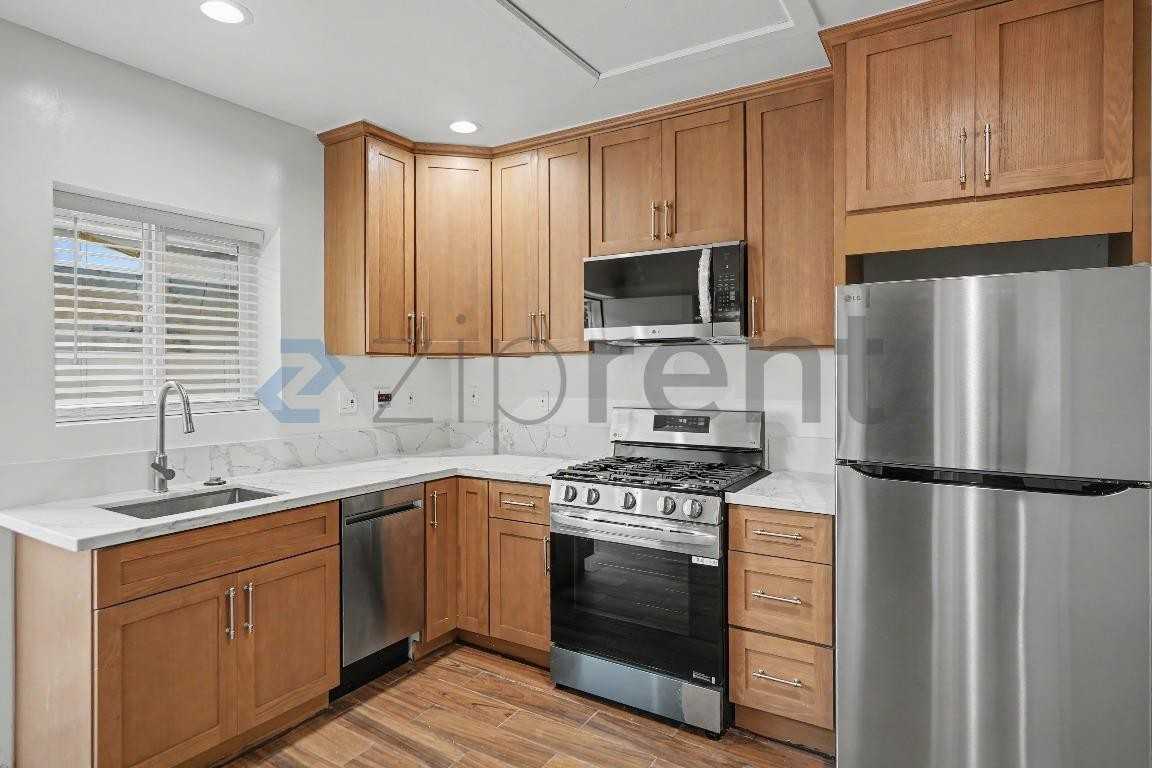16023 Ocean Ave #A - Photo 7 of 11