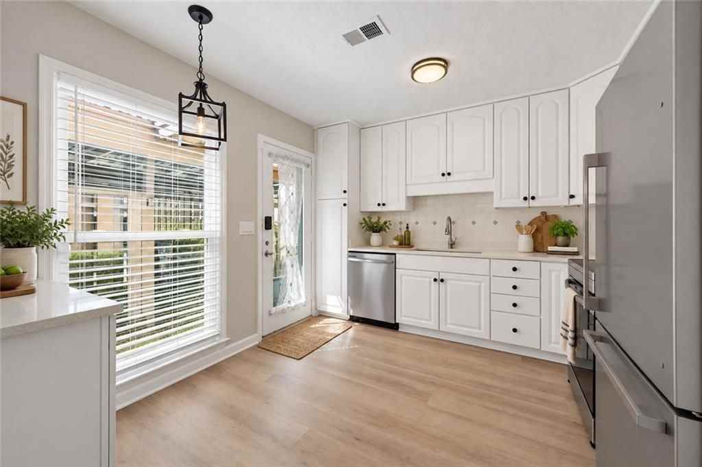 4171 Elder Ln - Photo 7 of 41
