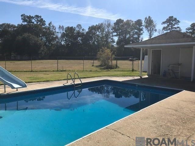 7570 Latimer Dr - Photo 2 of 5