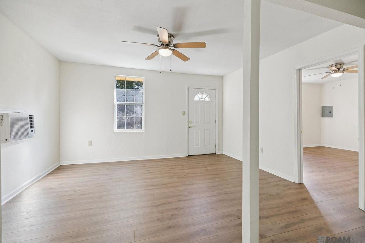 2371 E Smiley Ave - Photo 3 of 4