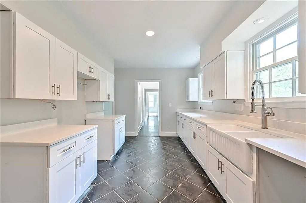 410 Collier Rd Nw - Photo 3 of 23