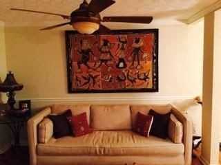 2449 Woodhill Ln - Photo 3 of 50