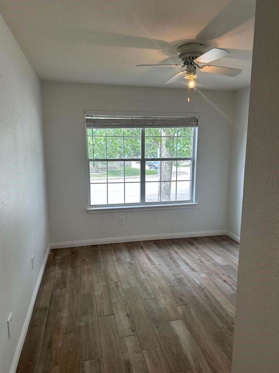 18312 Crestwind Ln - Photo 3 of 13