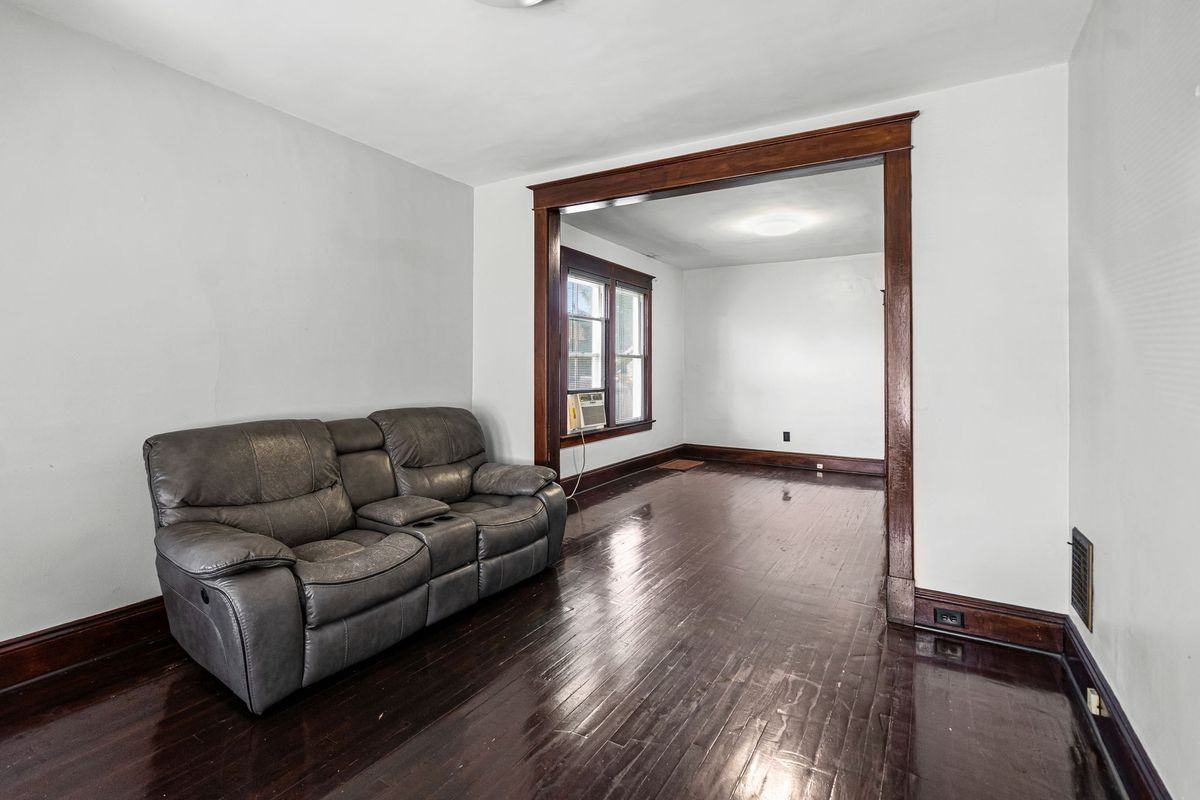 299 6th Ave 1st Fl - Photo 5 of 30