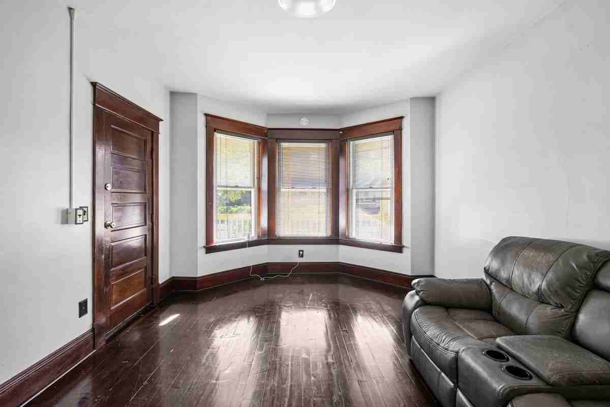 299 6th Ave 1st Fl - Photo 7 of 30