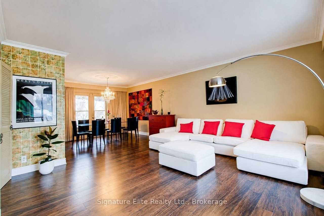 12 Burnview Crescent - Photo 3 of 16
