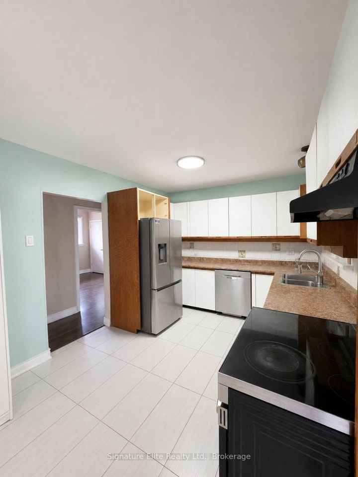 12 Burnview Crescent - Photo 4 of 16
