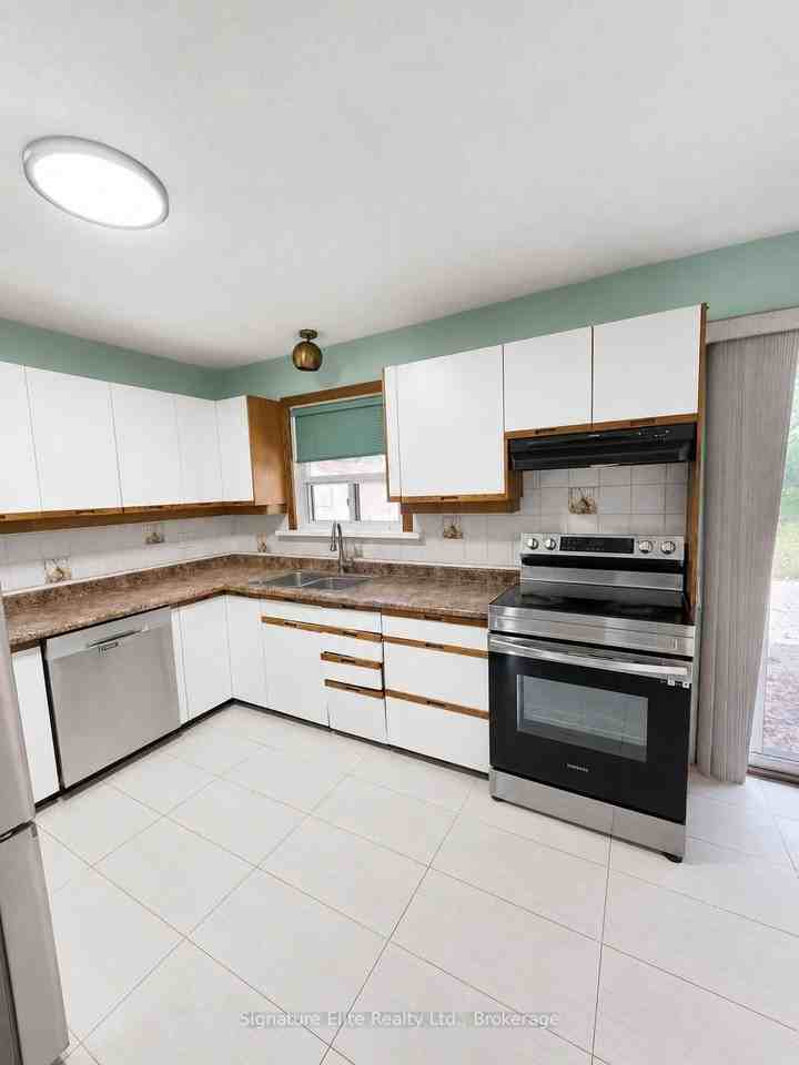 12 Burnview Crescent - Photo 5 of 16