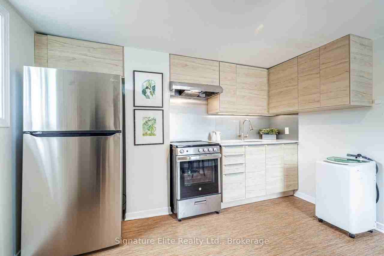 393 Westmoreland Avenue North - Photo 3 of 8