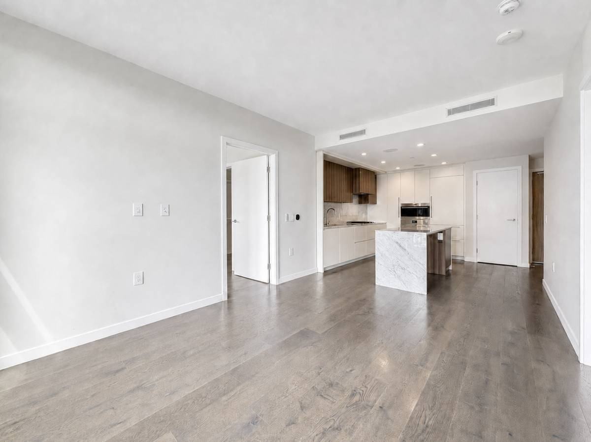 7418 Paulson St - Photo 4 of 10