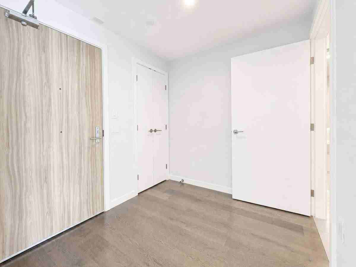 7418 Paulson St - Photo 3 of 10