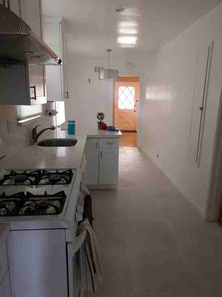 923 S Delaware St 923 S Delaware St #2A - Photo 2 of 8