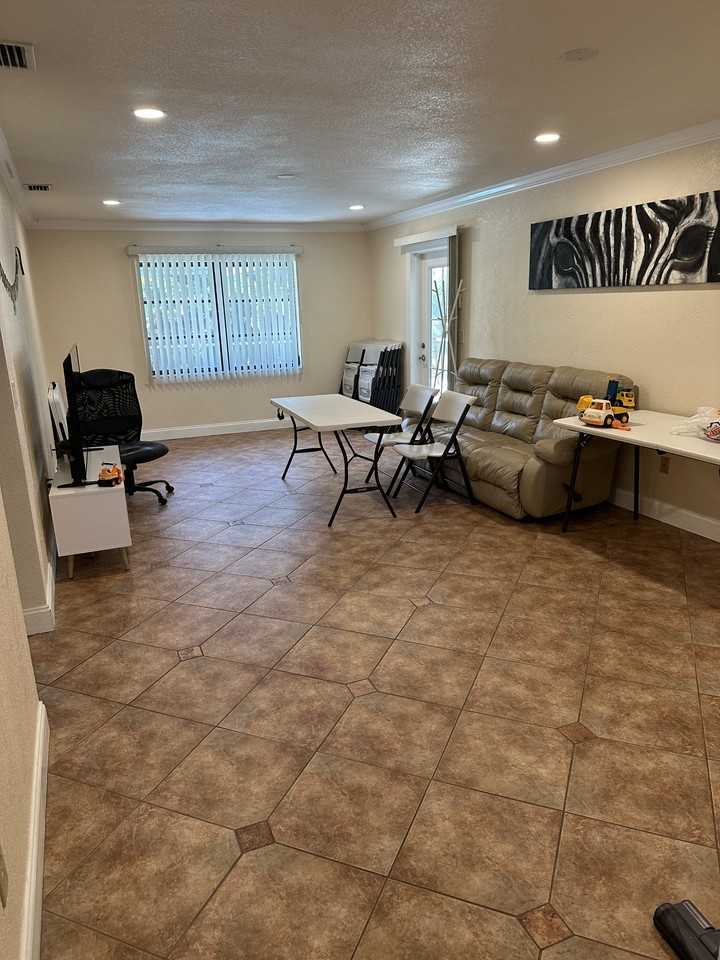 245 E Green St #NA - Photo 7 of 18
