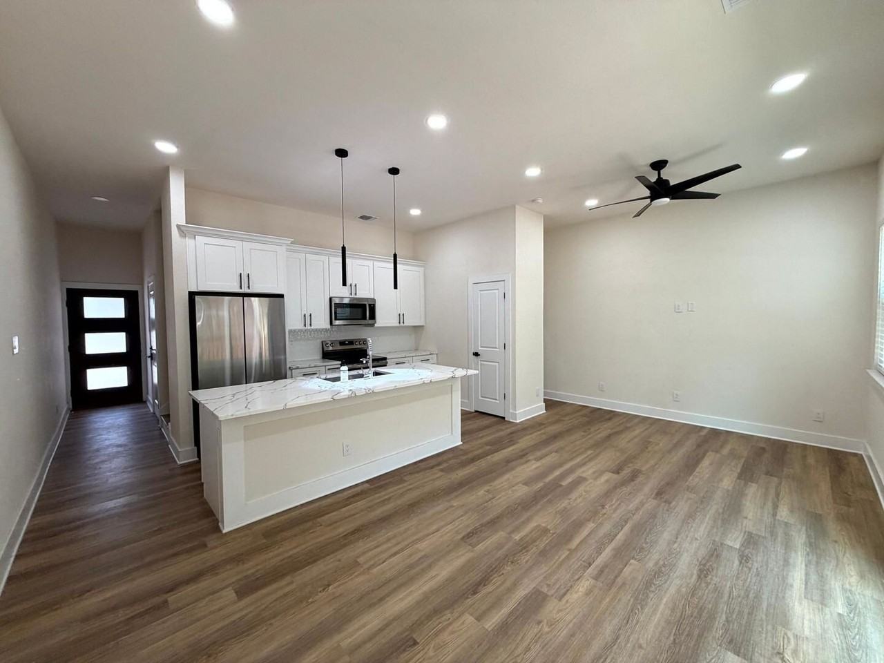 11710 Vance Jackson Rd - Photo 4 of 16