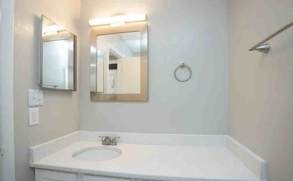 320 Spruce St #57 - Photo 2 of 3