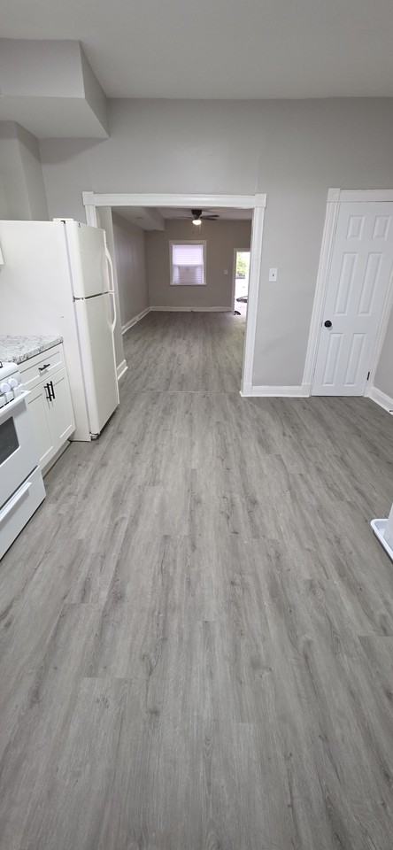 725 N Milton Ave - Photo 5 of 13
