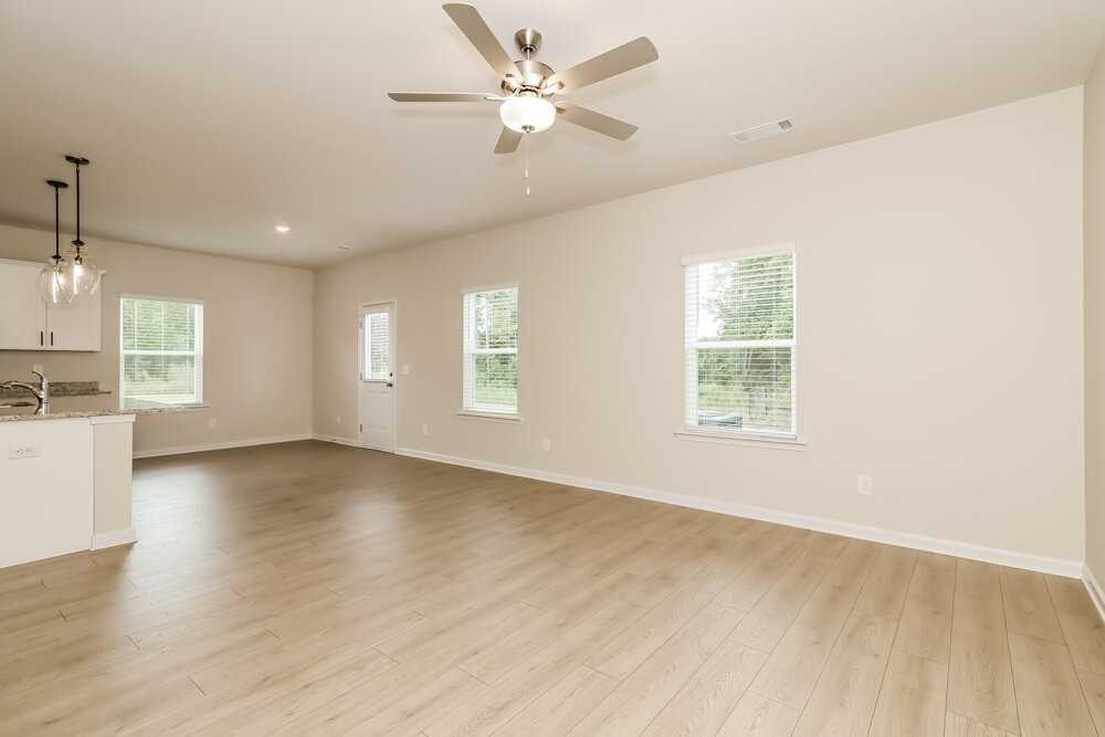 210 Katelyn Way - Photo 5 of 17