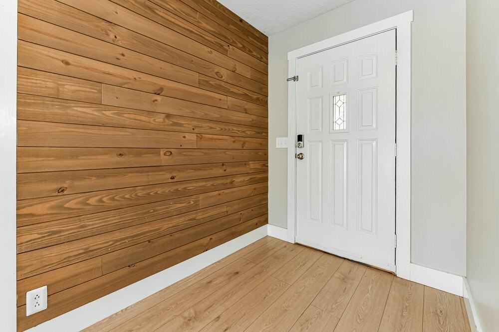 410 Lawson Rd - Photo 3 of 16