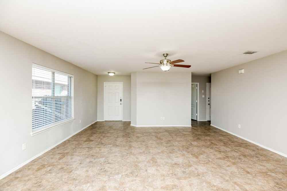 8320 Autumn Creek Trl - Photo 4 of 16