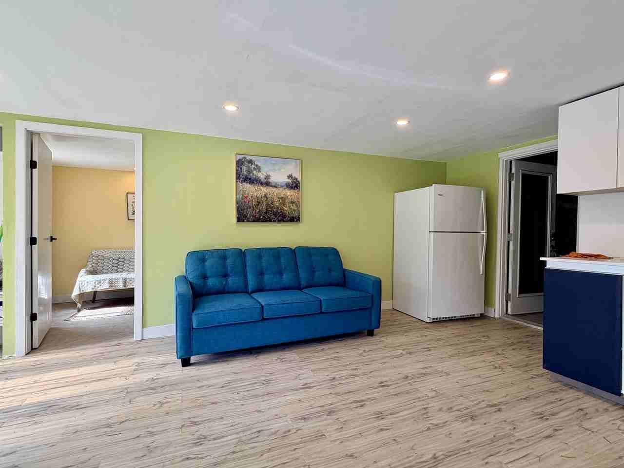 354 Seaforth Crescent - Photo 4 of 16